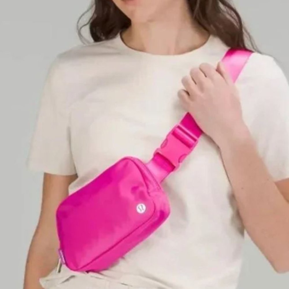 NEW Lulu Lemon Belt Bah Everywhere Belt Bag - Hot Pink
